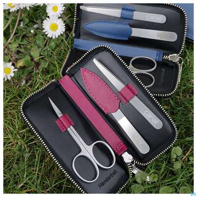 Sie sehen eine Packung Canal Etui/3-teilig Reissverschl/rindsleder Dunkelblau 5384- 1st, Produktbild: 03 Canal Etui/3-teilig Reissverschl/rindsleder Dunkelblau 5384- 1st, A-Nr.: 4857513 - 03