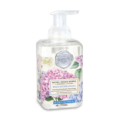 Sie sehen eine Packung Michel Design Works Seifenschaum Wild Hydrangea, Produktbild: 01 Michel Design Works Seifenschaum Wild Hydrangea, A-Nr.: 5863390 - 01